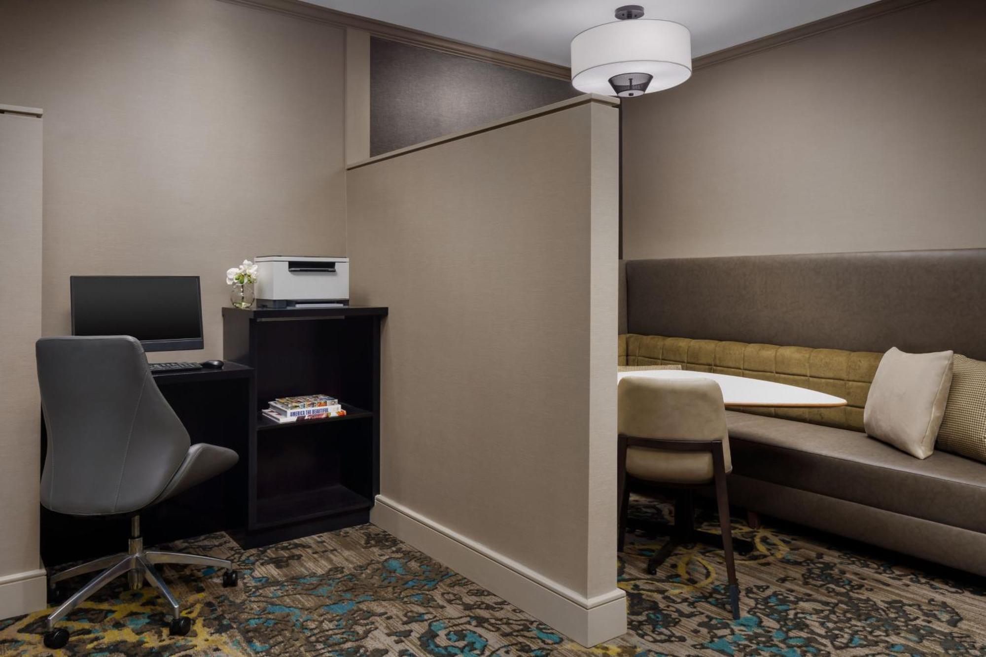 Residence Inn Boston Франклин Екстериор снимка