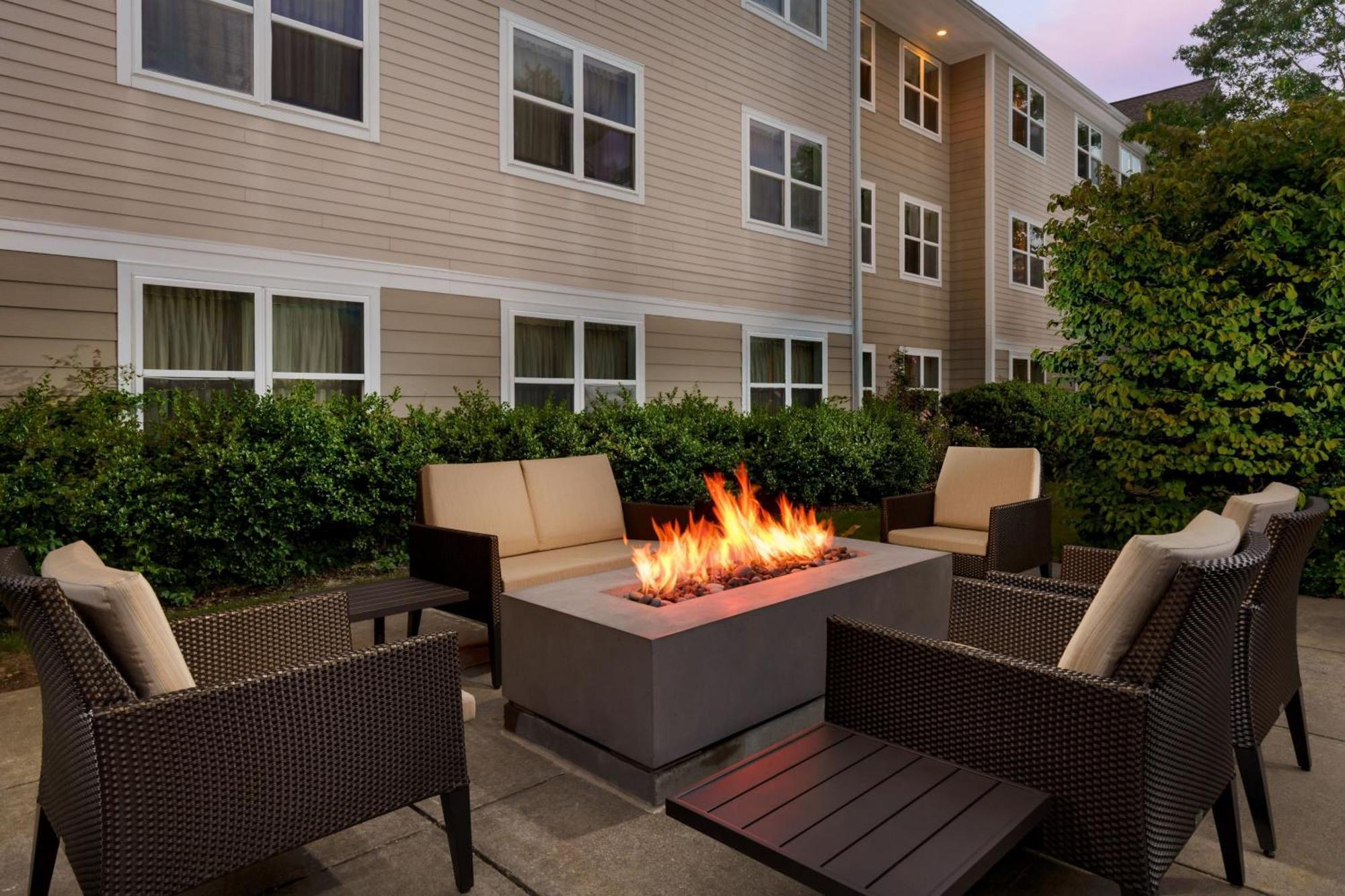 Residence Inn Boston Франклин Екстериор снимка
